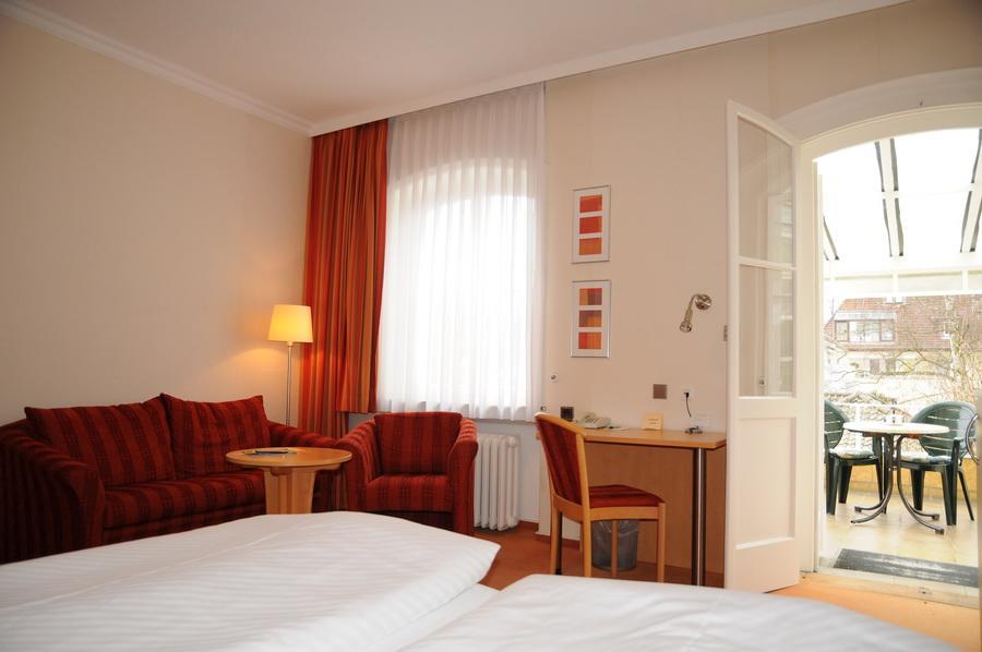 Hotel Hubertus Ганновер Экстерьер фото